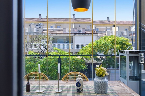 Moderne toppleilighet med 3 soverom og stor privat takterrasse