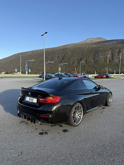 BMW M4 7 of 18