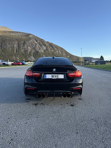 BMW M4 6 of 18