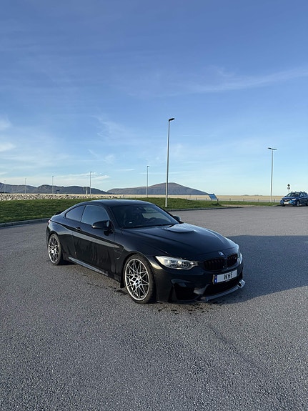 BMW M4 9 of 18