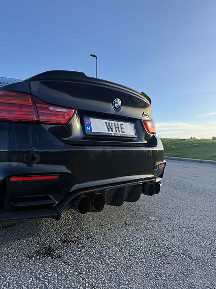 BMW M4 5 of 18