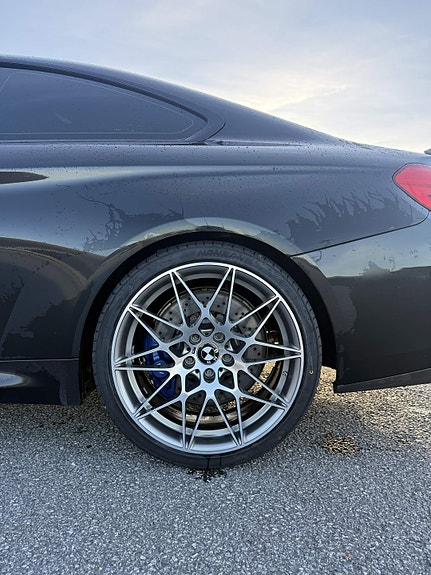 BMW M4 17 of 18