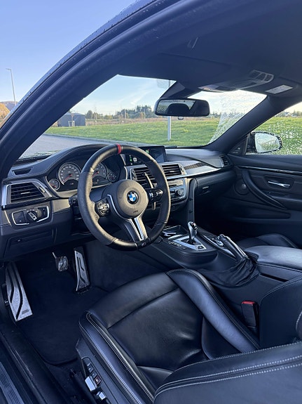 BMW M4 12 of 18