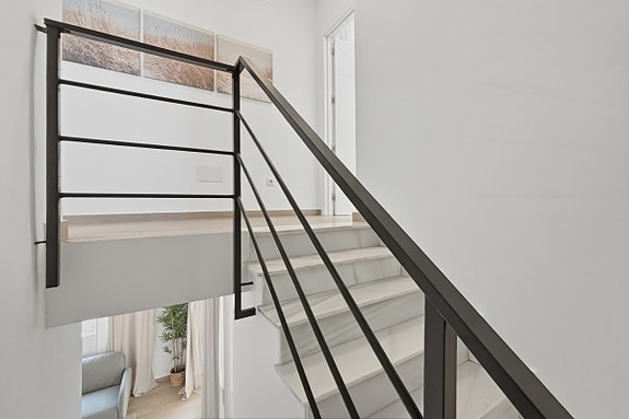 Totalrenovert villa med 3 soverom, romslig uteplass og fellesbasseng – 700 meter fra stranden