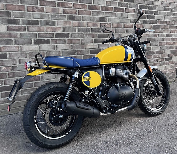Royal Enfield BEAR 650 10 of 17