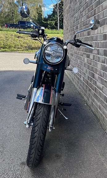 Royal Enfield Classic 350 13 of 16