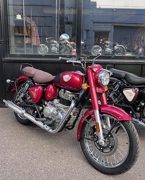 Royal Enfield Classic 350 6 of 16