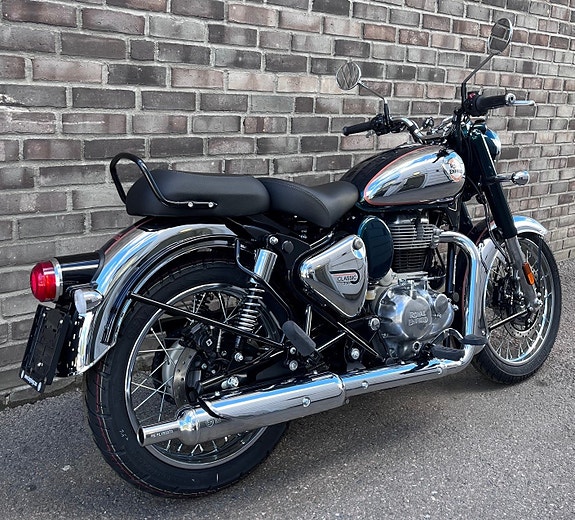 Royal Enfield Classic 350 11 of 16