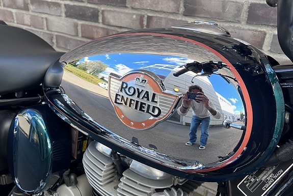 Royal Enfield Classic 350 8 of 16
