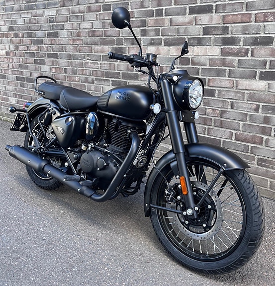 Royal Enfield Classic 350 3 of 5