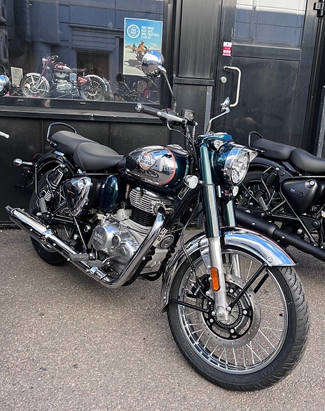 Royal Enfield Classic 350 13 of 16