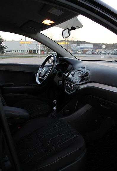 Kia Picanto 4 of 5