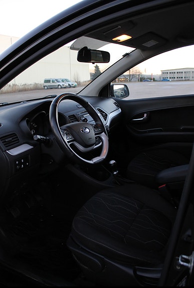Kia Picanto 3 of 5