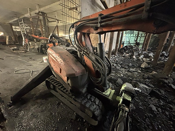 Husqvarna DXR300 fjernstyrt rivningsrobot - Hammer - Skuffe - Leveringsklar 6 of 22