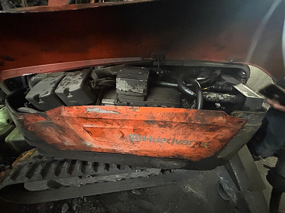 Husqvarna DXR300 fjernstyrt rivningsrobot - Hammer - Skuffe - Leveringsklar 9 of 22