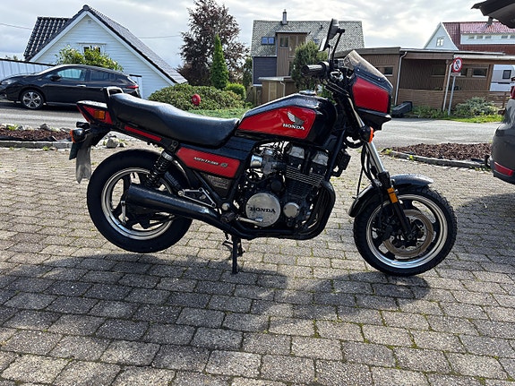 Honda CB700SC Nighthawk S 4 of 5