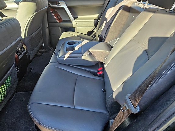 Toyota Land Cruiser 15 of 17