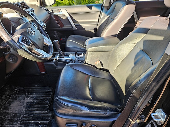 Toyota Land Cruiser 16 of 17