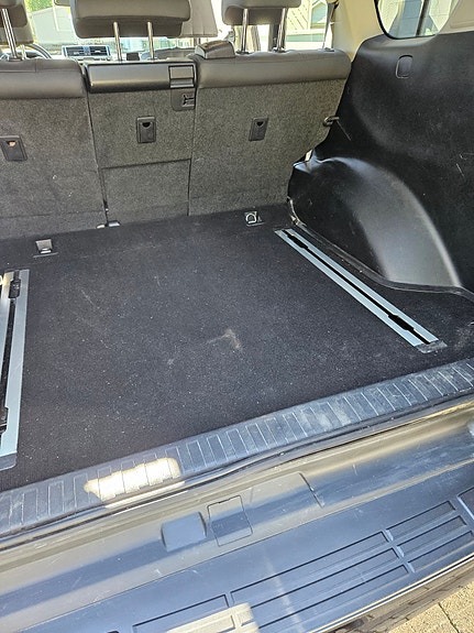 Toyota Land Cruiser 11 of 17