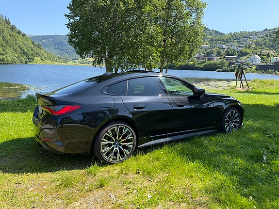 BMW i4 3 of 5