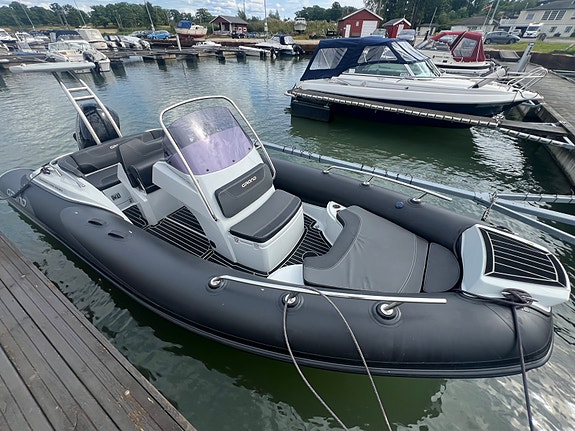 Grand 580 Golden Line med 150HK Mercury 3 of 22