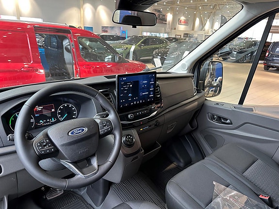 Ford Transit 14 of 14