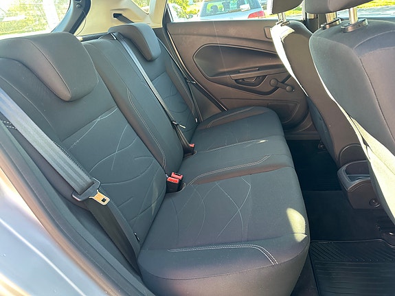 Ford Fiesta 18 of 20