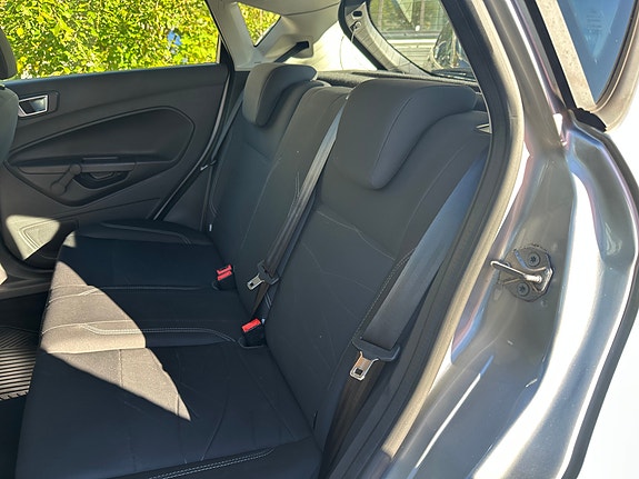 Ford Fiesta 15 of 20