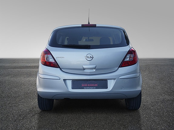 Opel Corsa 7 of 30