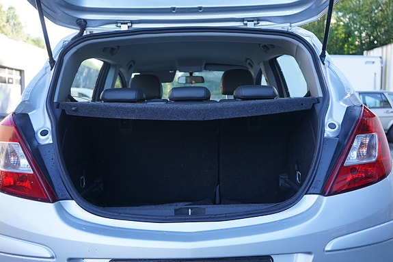 Opel Corsa 27 of 30