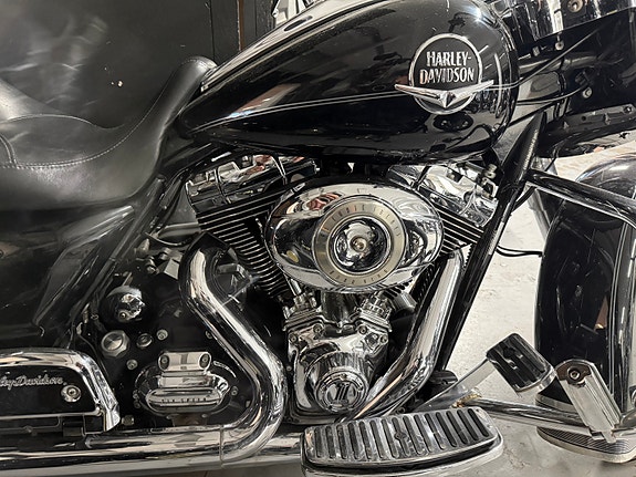 Harley-Davidson Road King 4 of 5