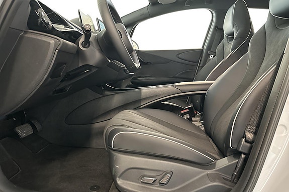 BYD Dolphin 9 of 26