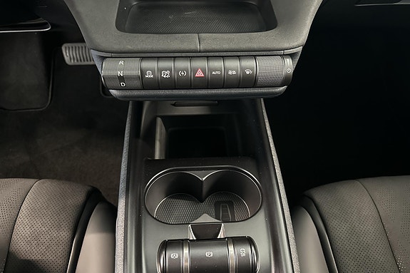 BYD Dolphin 16 of 26