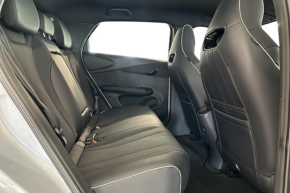 BYD Dolphin 22 of 26
