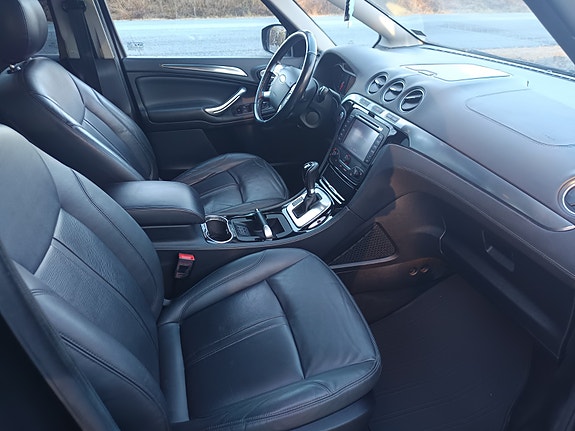 Ford S-MAX 24 of 30