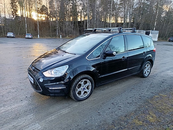 Ford S-MAX 9 of 30