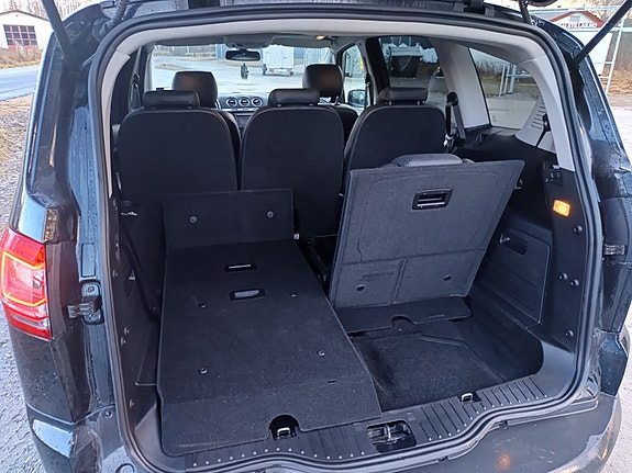 Ford S-MAX 18 of 30