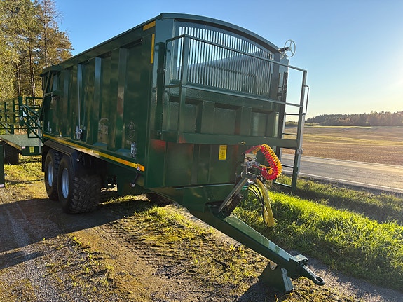 Bailey demo TB 16  / 24 m3