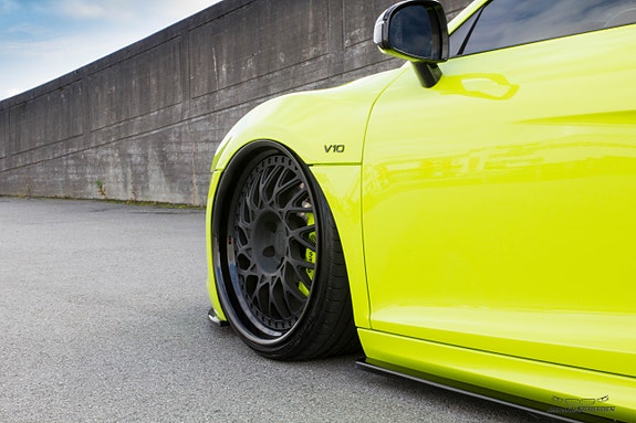Audi R8 2 of 5