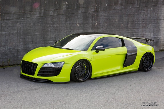 Audi R8 4 of 5