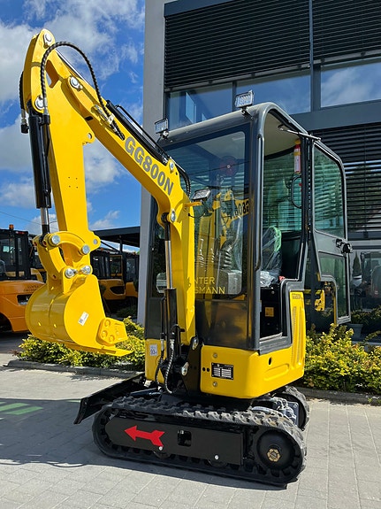 Andre STORSELGER! GÜNTER 1000KG MINIGRAVER MED TETT HYTTE OG VARME - BEGRENSET ANTALL 2 of 5