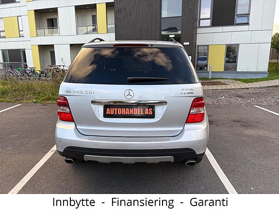 Mercedes-Benz ML280 7 of 30