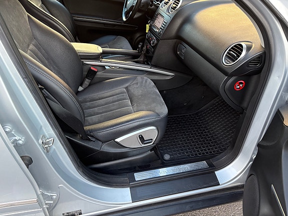 Mercedes-Benz ML280 20 of 30
