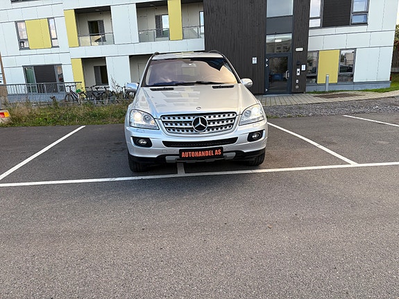 Mercedes-Benz ML280 4 of 30