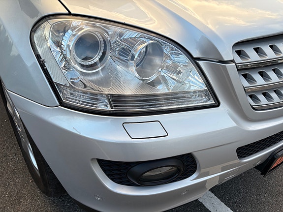 Mercedes-Benz ML280 11 of 30