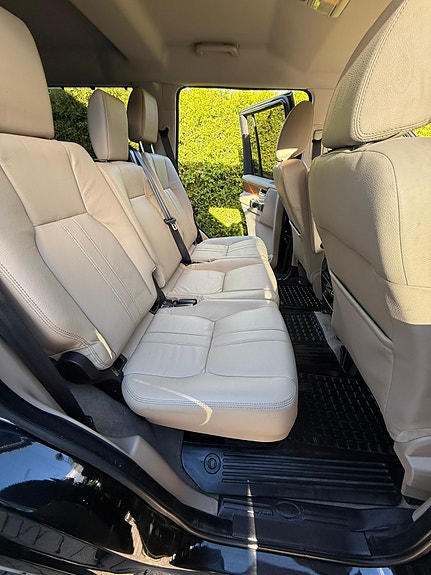 Land Rover Discovery 11 of 16