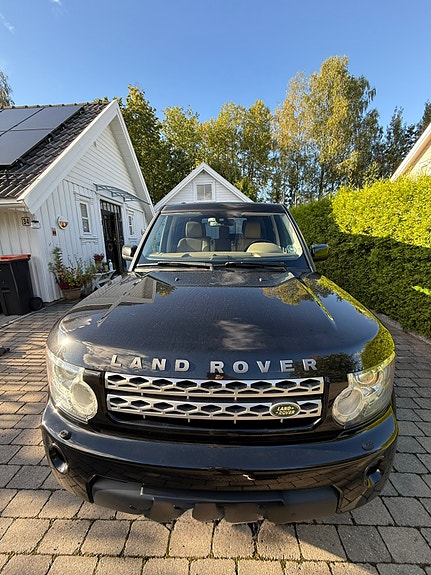 Land Rover Discovery 2 of 16