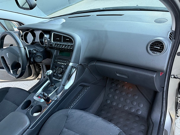 Peugeot 3008 25 of 30
