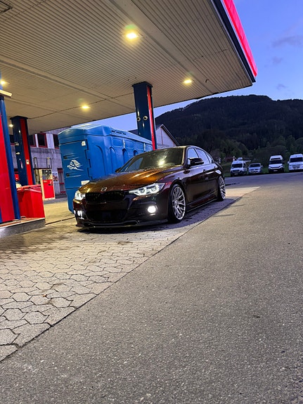 BMW 328i 6 of 6