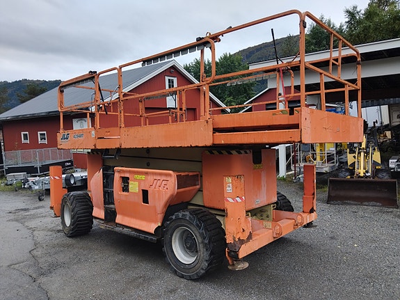 JLG 4394RT 2 of 6